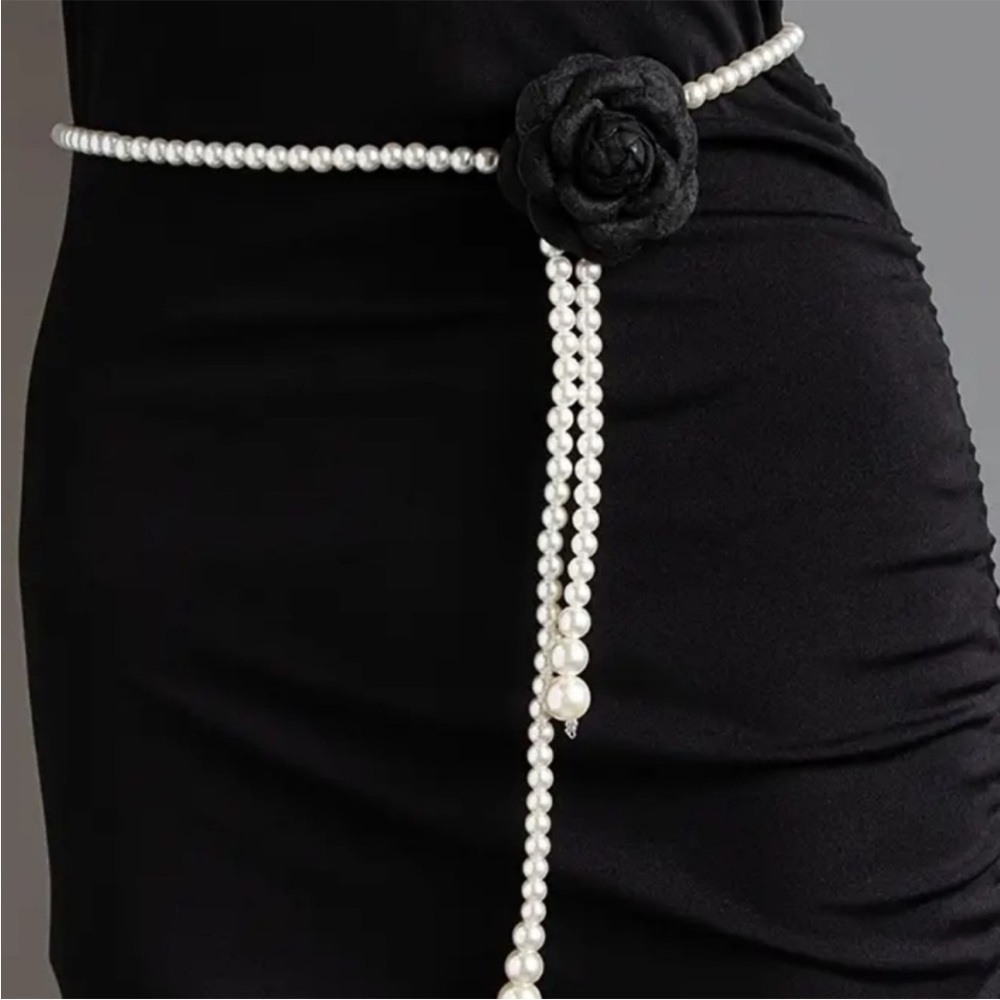 Women adjustable pearl belt, black camellia flower